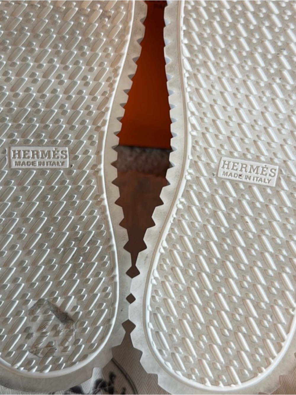 HERMÈS - Picture 14 of 16